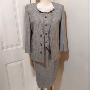 🌺 Beautiful Vintage 3 Piece Wool Skirt Suit